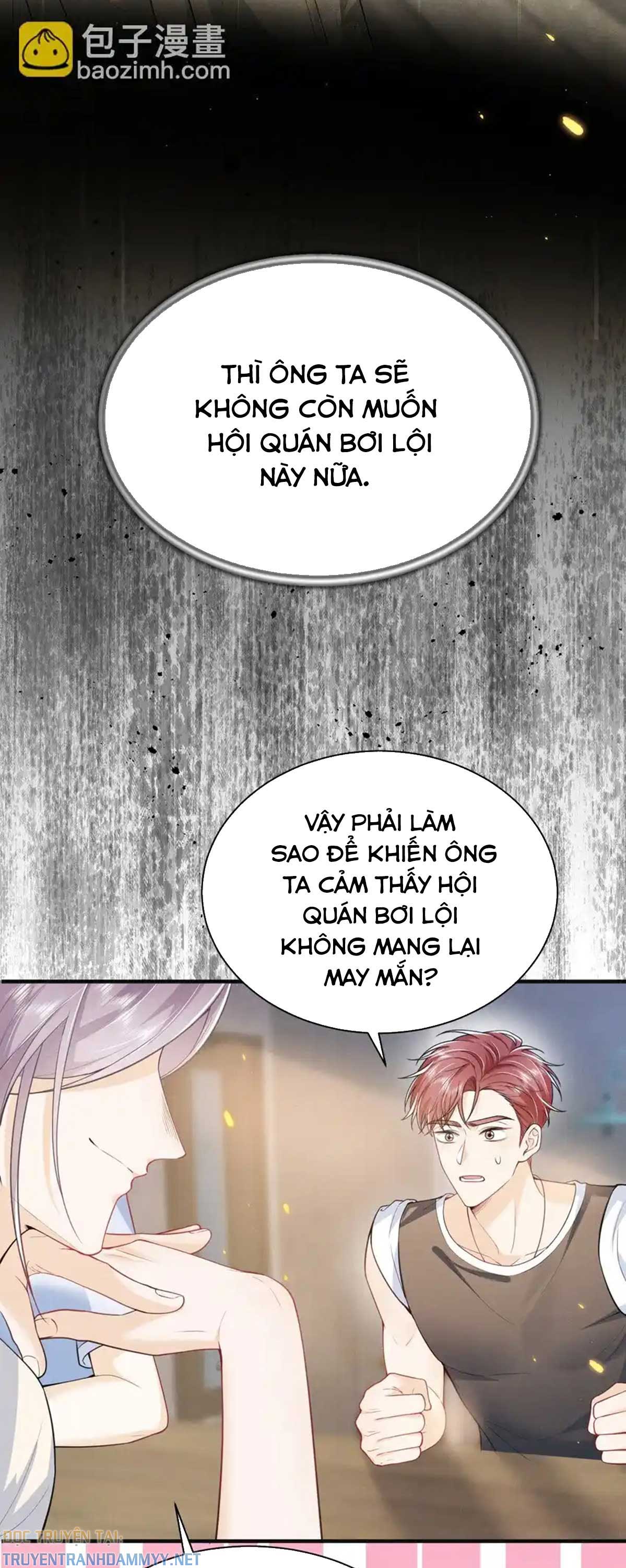 em-trai-nhin-toi-bang-cap-mat-den-toi-chap-44-24